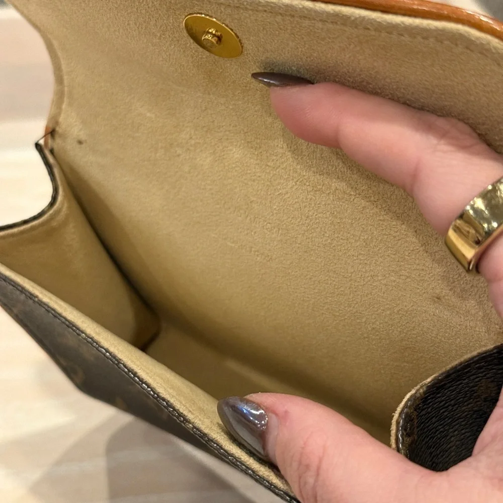 Louis Vuitton Florentine Belt Bag - Picture 11 of 12